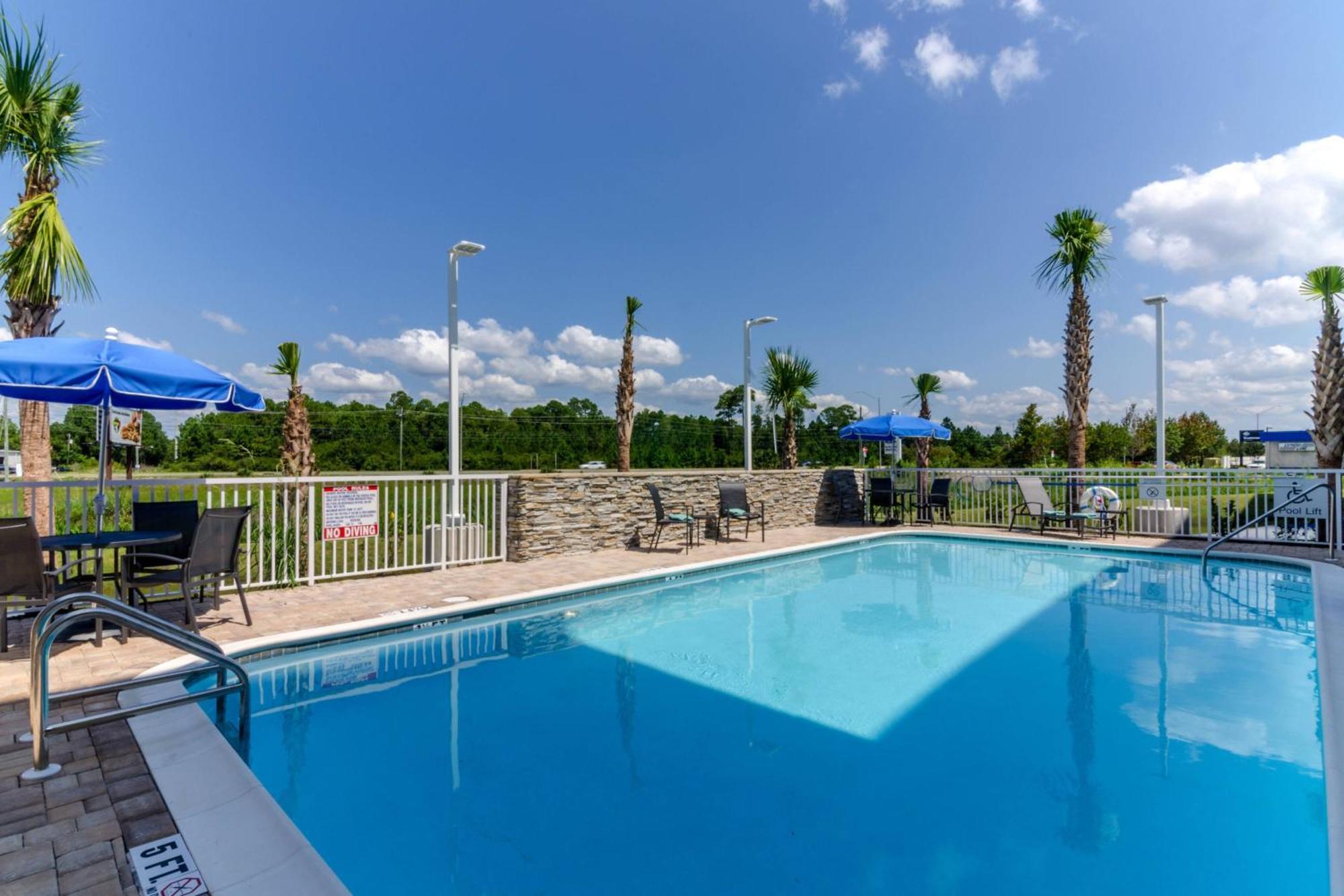 Fairfield Inn & Suites By Marriott Panama City Beach Upper Grand Lagoon Exterior photo